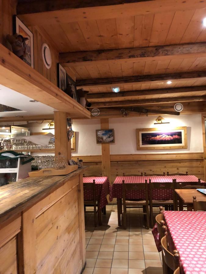 Alpenrose Chamonix Hostel Bagian luar foto